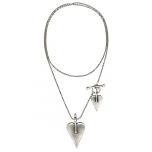 Silver Necklace with Heart Pendant and Toggle Clasp Israelische Kunst